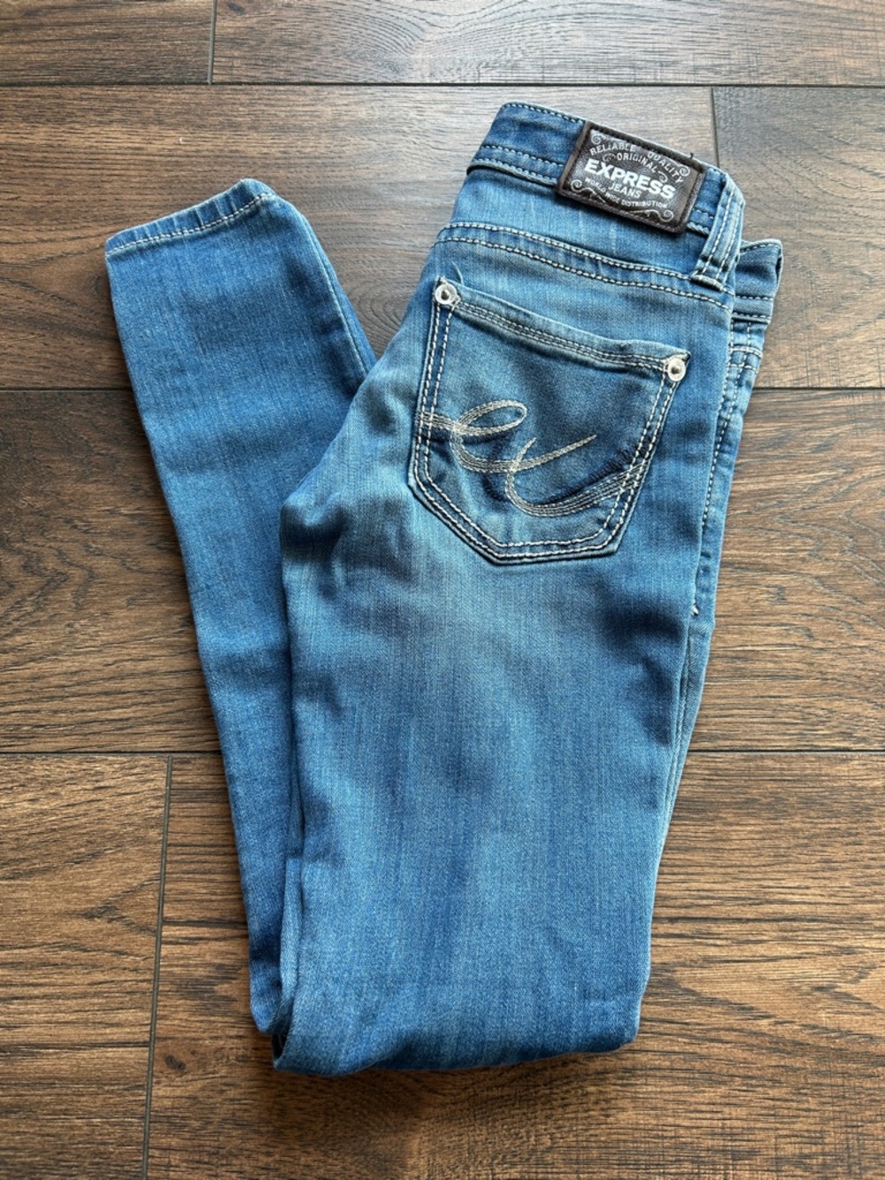 Express Women’s Medium Blue Skinny Jeans